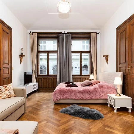 Apartment Royal Center Palace